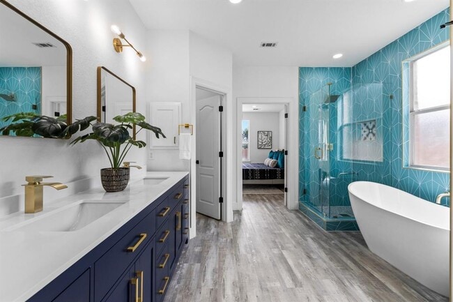 Building Photo - 10909 River Plantation Dr