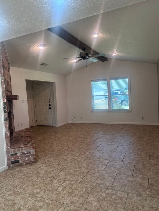 Building Photo - 4410 St Andrews Dr