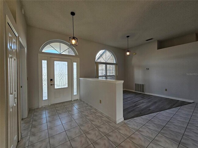 Building Photo - 6506 Canterlea Dr
