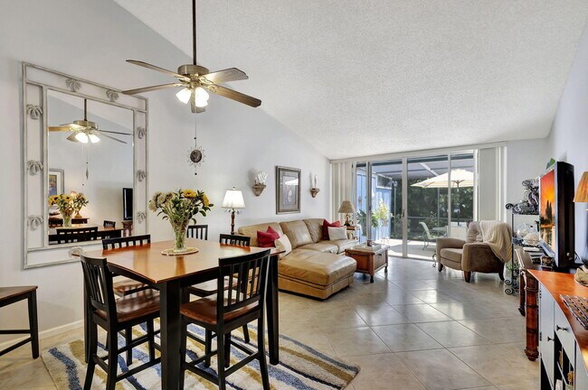 Building Photo - 716 Ocean Dunes Cir