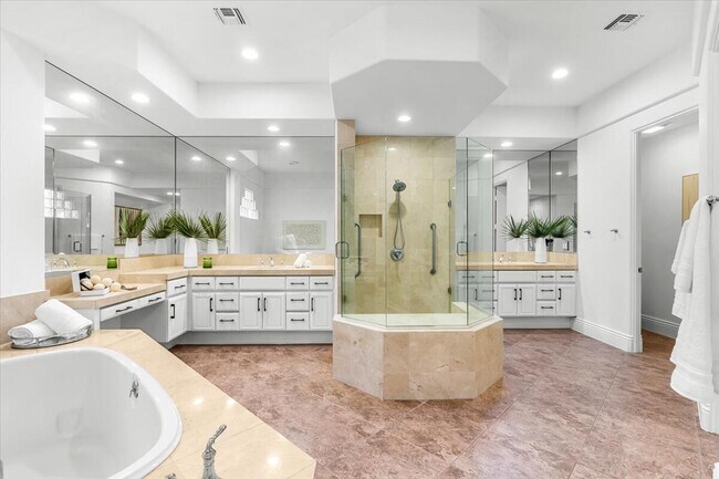 Building Photo - 79370 Mission Dr W