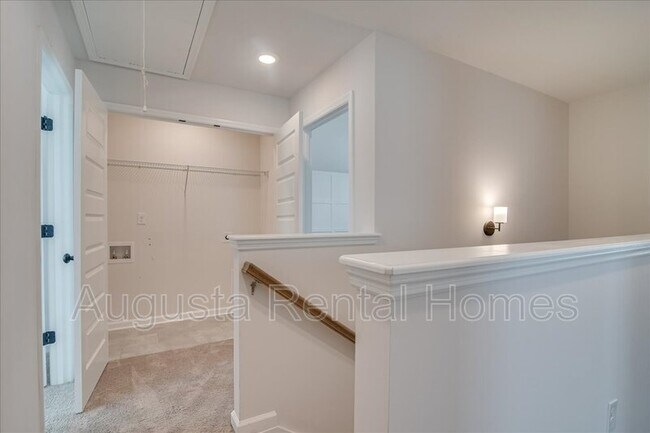 Building Photo - 528 Fermoy Ln