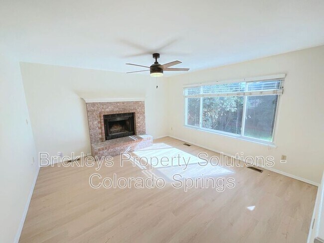 Building Photo - 7993 Scarborough Dr