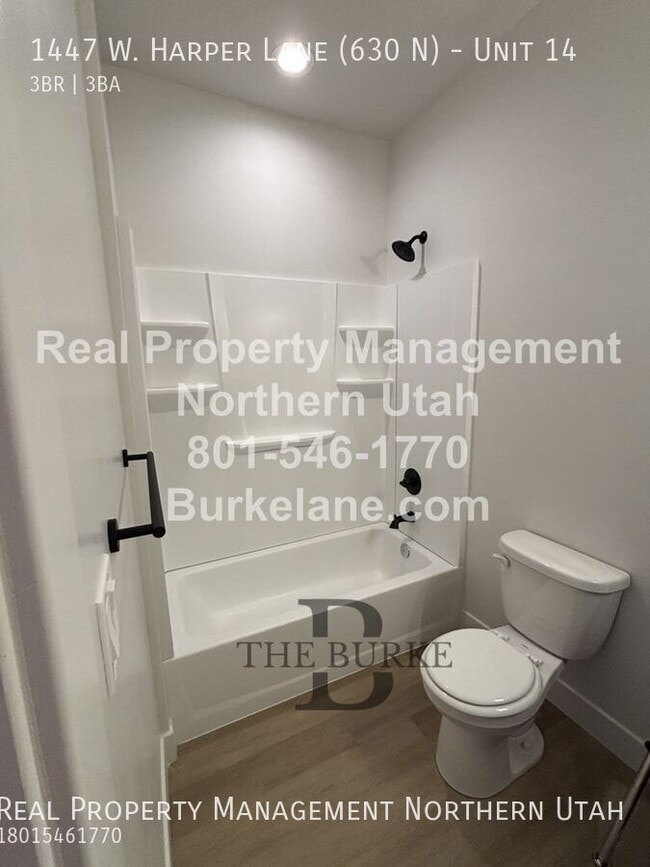 Building Photo - 1447 Harper Ln