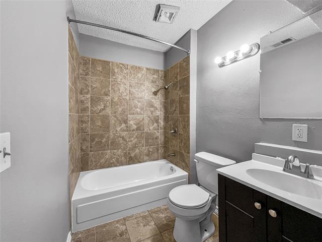 Building Photo - 2421 Stovall Dr