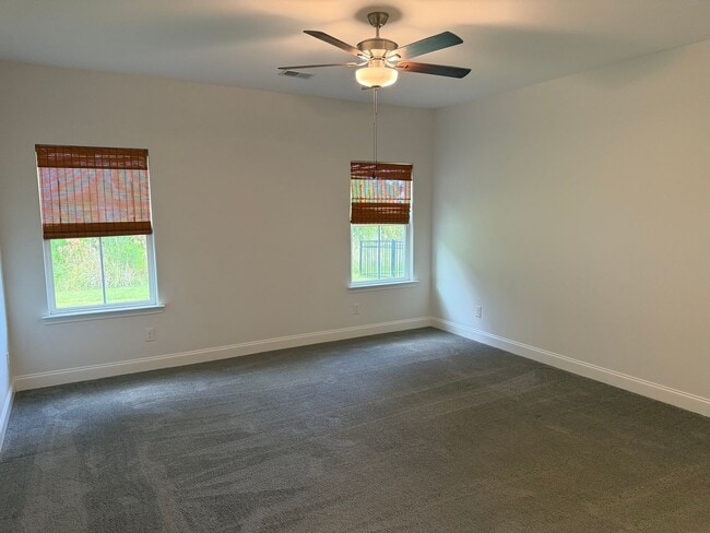 Building Photo - 58 Banner Ln