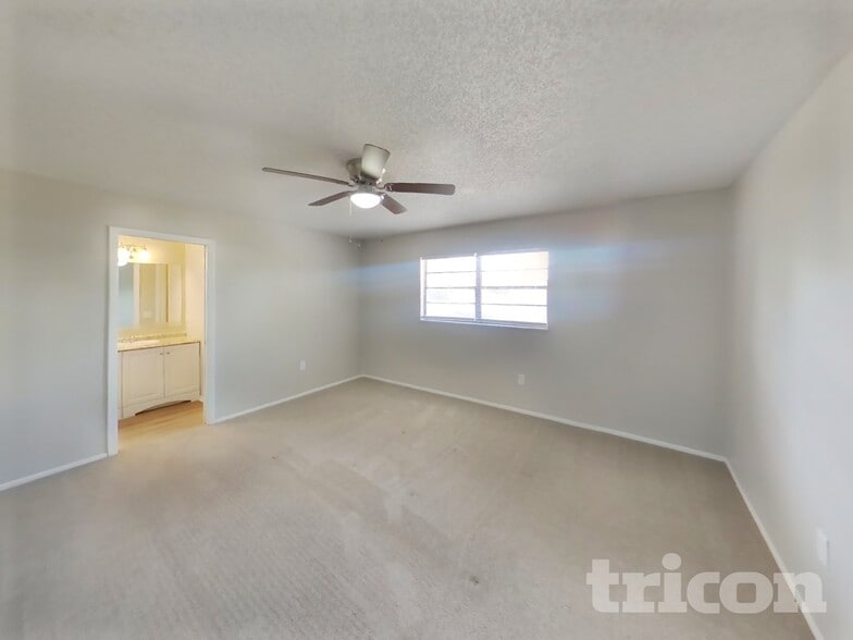 Building Photo - 2001 Deborah Dr