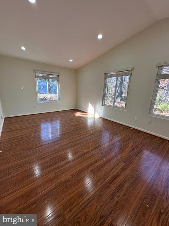 Building Photo - 307 Newman Ct