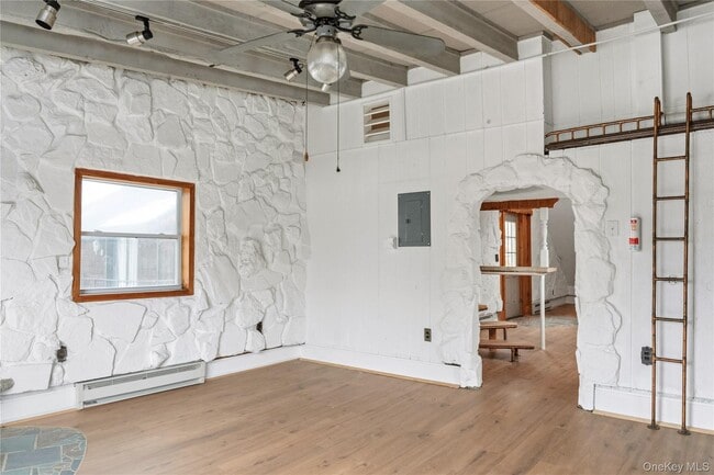 Building Photo - 378 Broadway