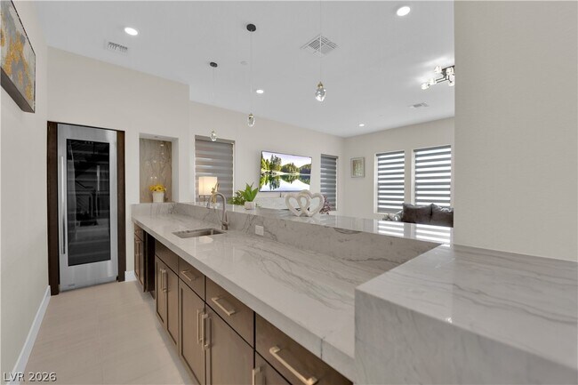 Building Photo - 10663 Stone Ledge Ave