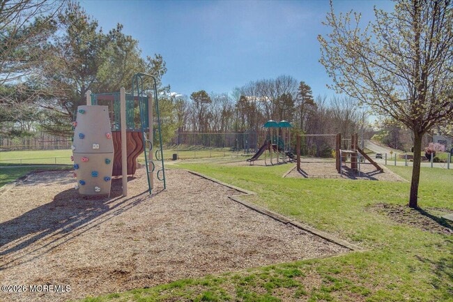 Building Photo - 306 Larkspur Ln