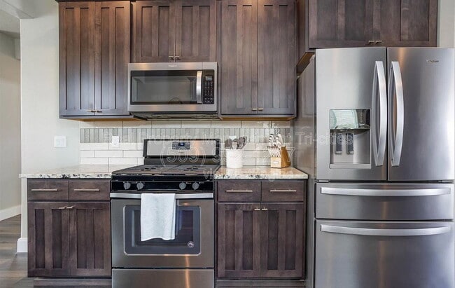 Building Photo - 4646 Corvina St