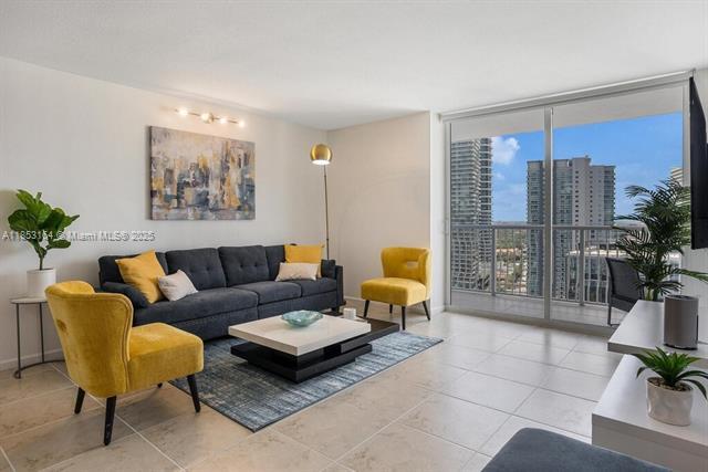 Building Photo - 1200 Brickell Bay Dr