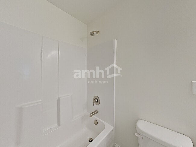 Building Photo - 2341 Cove Ct