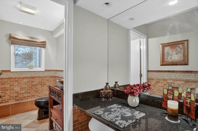 Building Photo - 6614 Corina Ct