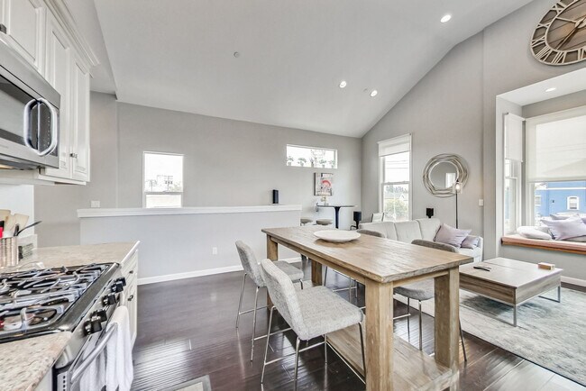 Building Photo - 1608 14th St