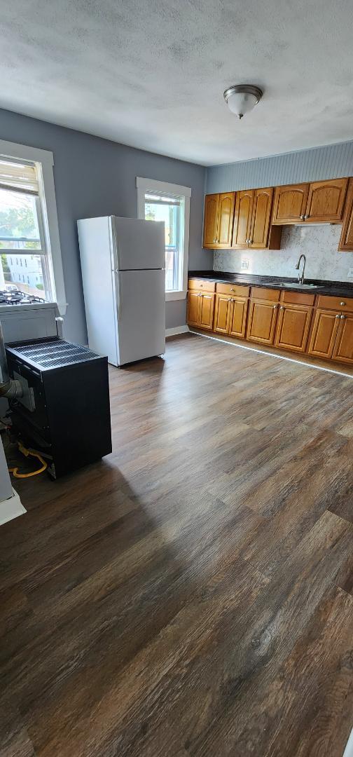 Building Photo - 161 4th St