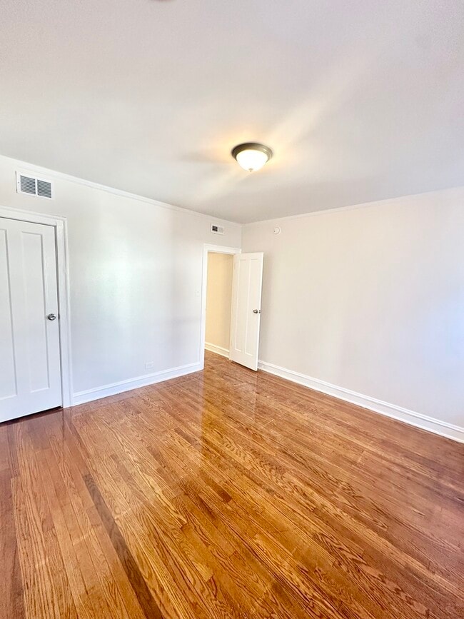 Building Photo - 1150 N Lawndale Ave