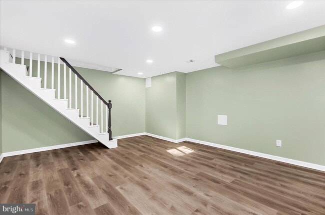 Building Photo - 312 Small Ct