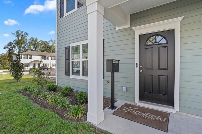Building Photo - Spacious & Upgraded 3-Bedroom Condos with ...