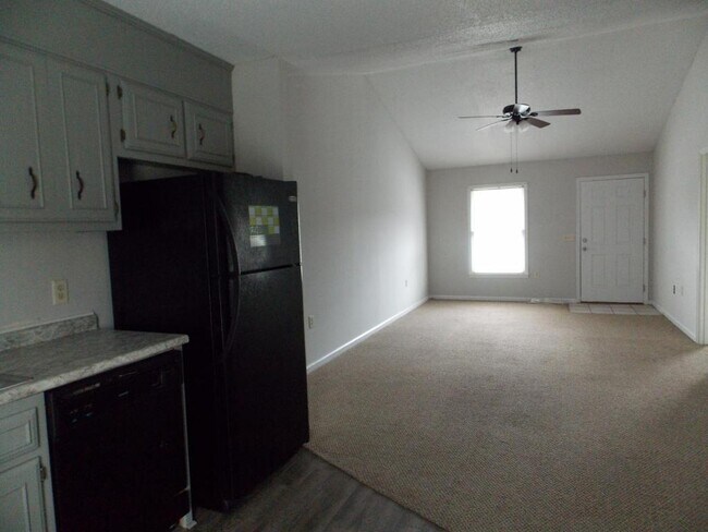 Building Photo - 140 Lanier Dr