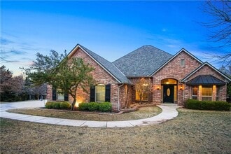Building Photo - 9417 Forest Dale Dr