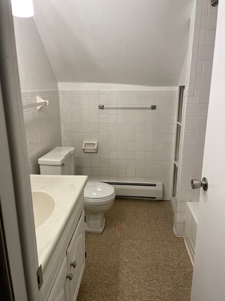 Building Photo - 70 Rutgers St