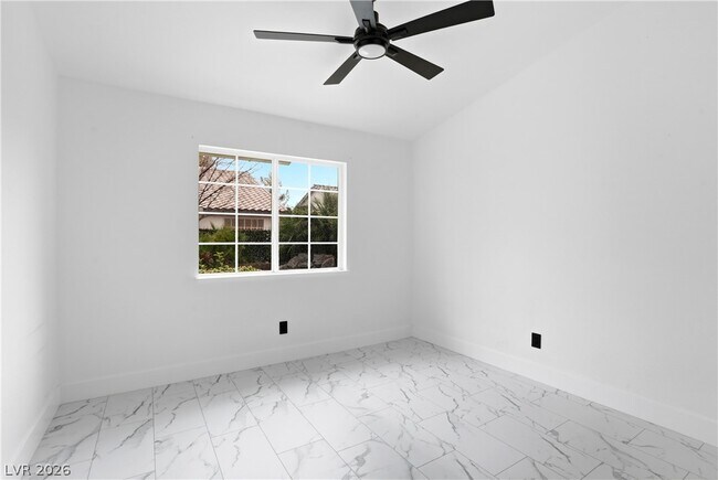 Building Photo - 5204 Elm Grove Dr