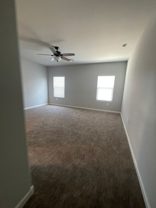 Building Photo - Newer 4 BR Home in Sahuarita for Rent **MO...
