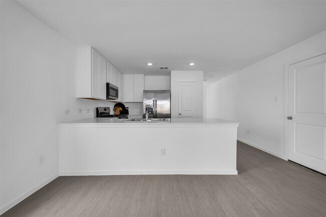 Building Photo - 26710 Willow Ln