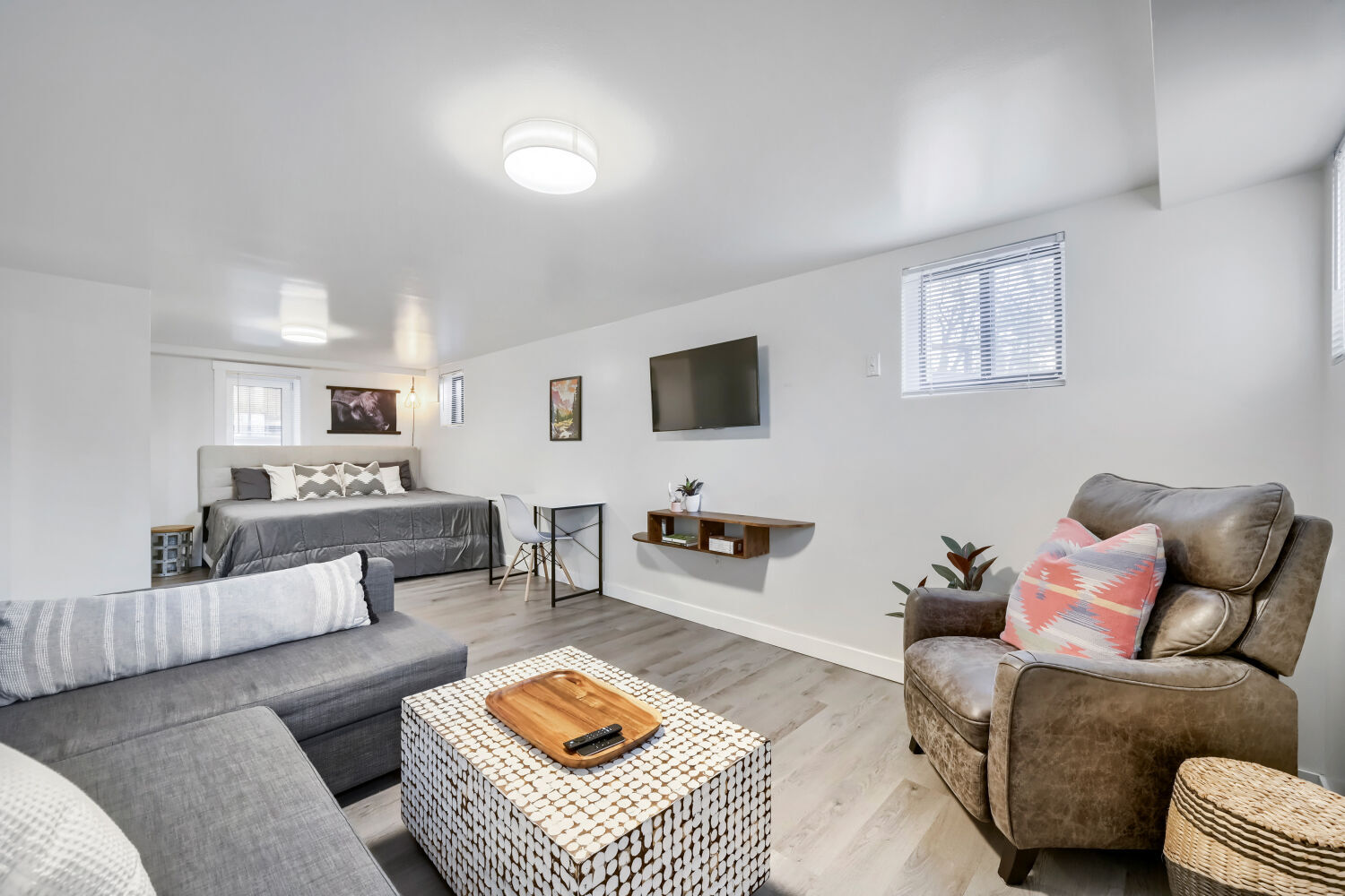 Building Photo - 3305 N Clay St