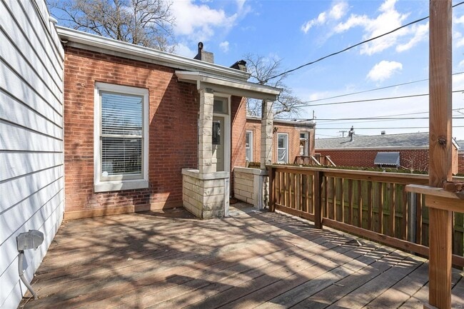Building Photo - 6204 Clayton Ave