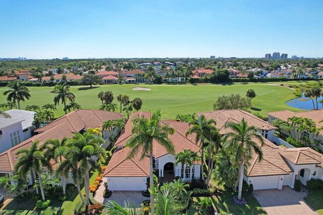 Building Photo - 528 Les Jardin Dr