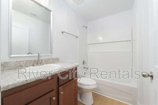 Building Photo - 1074 SE 52nd St