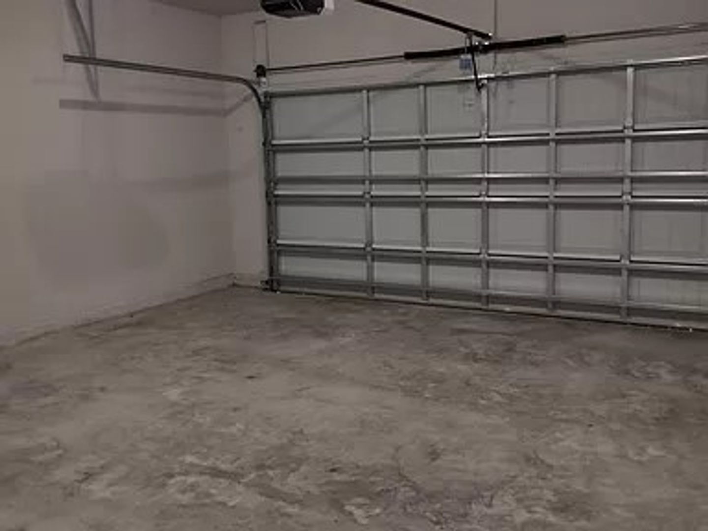 Building Photo - COMING SOON! 1st week of JUNE