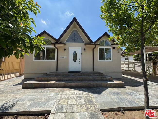 Primary Photo - 5049 Hesperia Ave