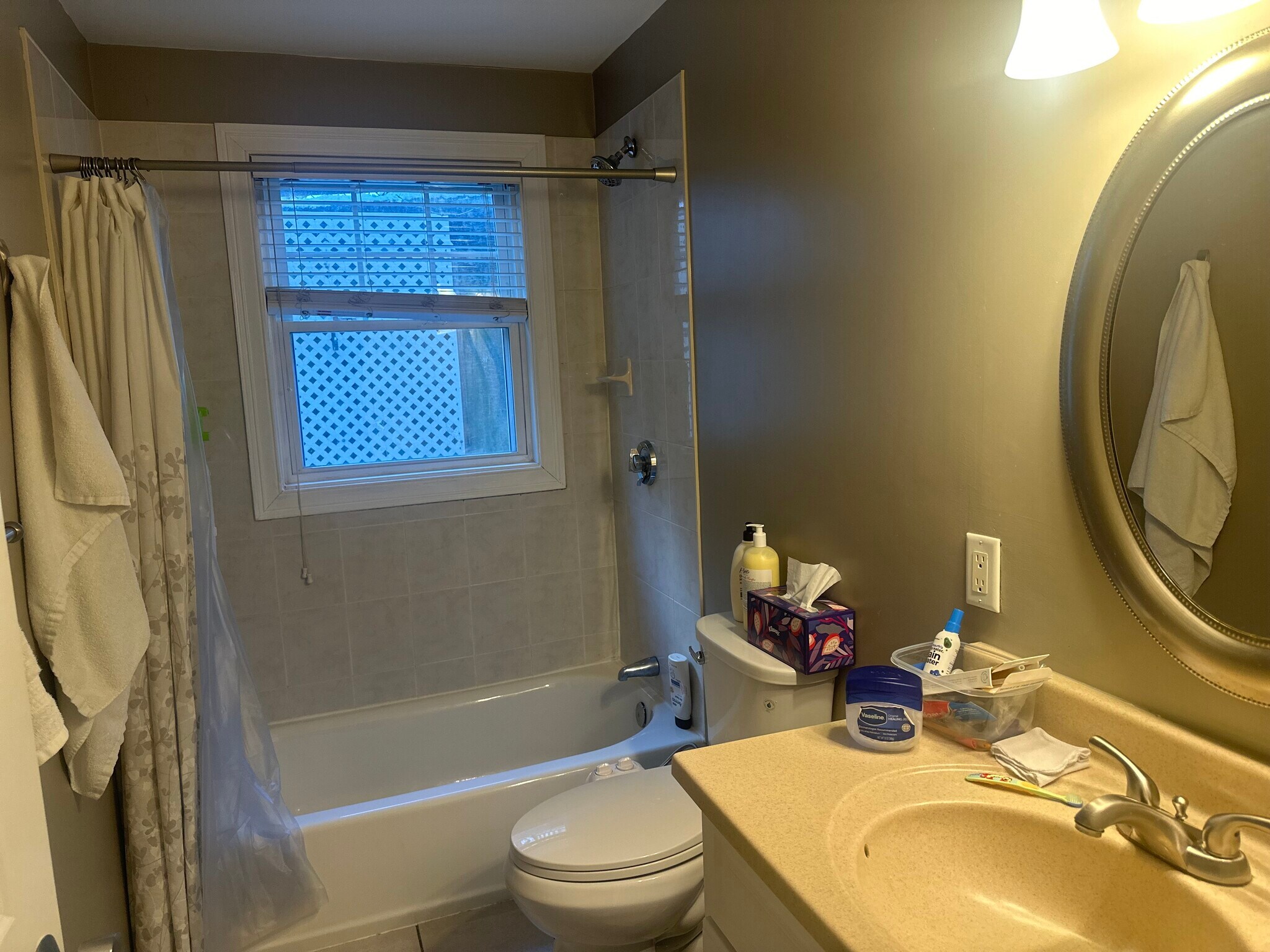 Building Photo - 137 Calumet St