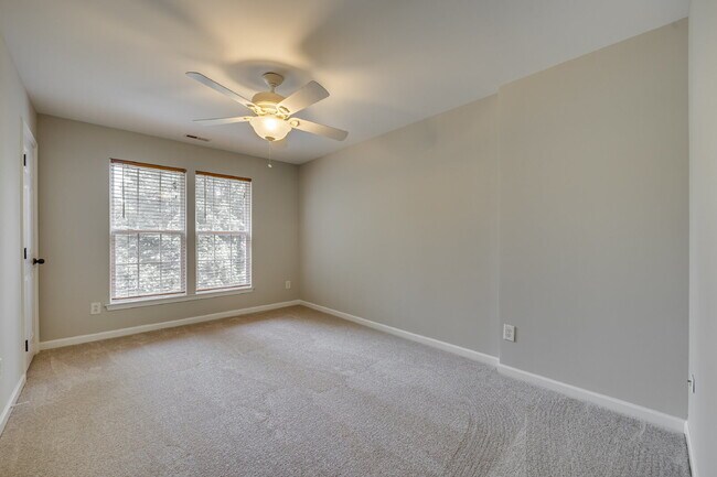 Building Photo - "Charming 3-Bedroom Retreat in Fort Mill -...