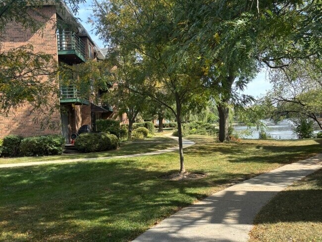 Building Photo - 905 Casey Ct