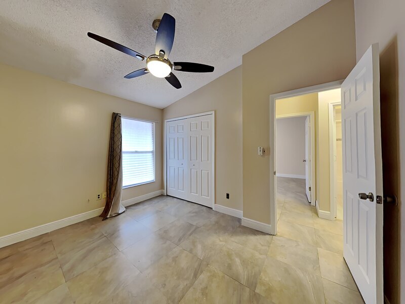 Building Photo - 276 Frances Ave