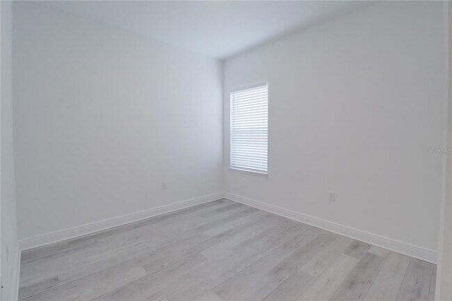 Building Photo - 2776 SW 142nd Ln