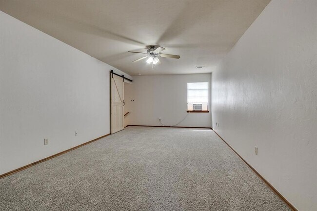Building Photo - 2508 Tyler Ln