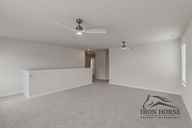 Building Photo - 835 Baker View Ln