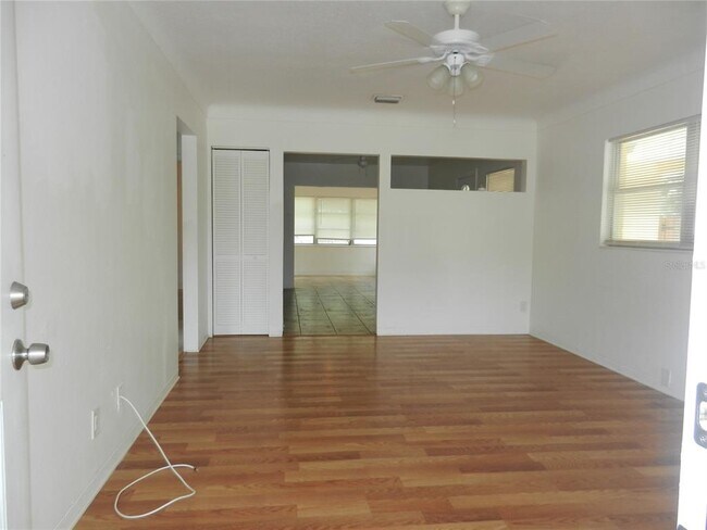 Building Photo - 5744 2nd Ave N
