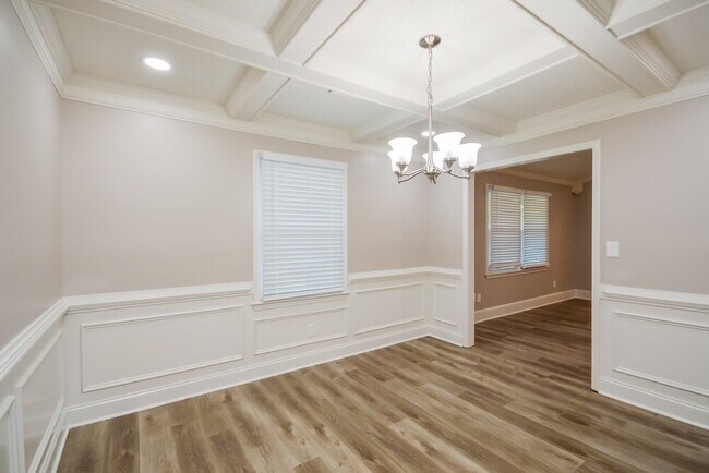 Building Photo - 1407 Hillside Pl SE