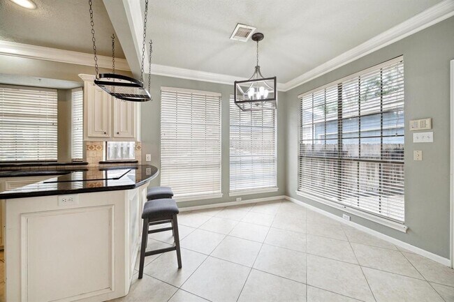 Building Photo - 5618 Spring Lodge Dr