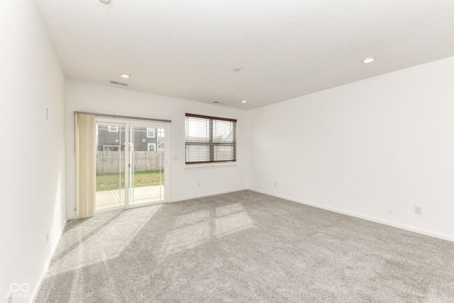 Building Photo - 291 Limerick Ln