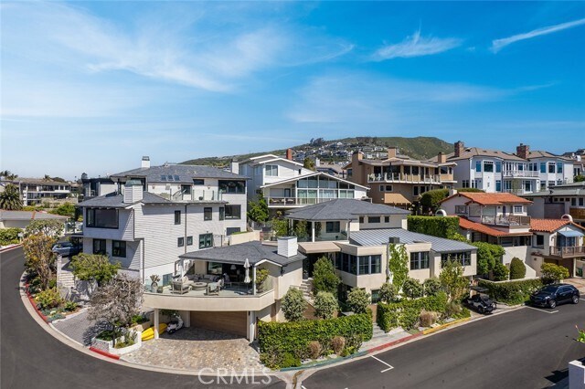 Building Photo - 27 Emerald Bay