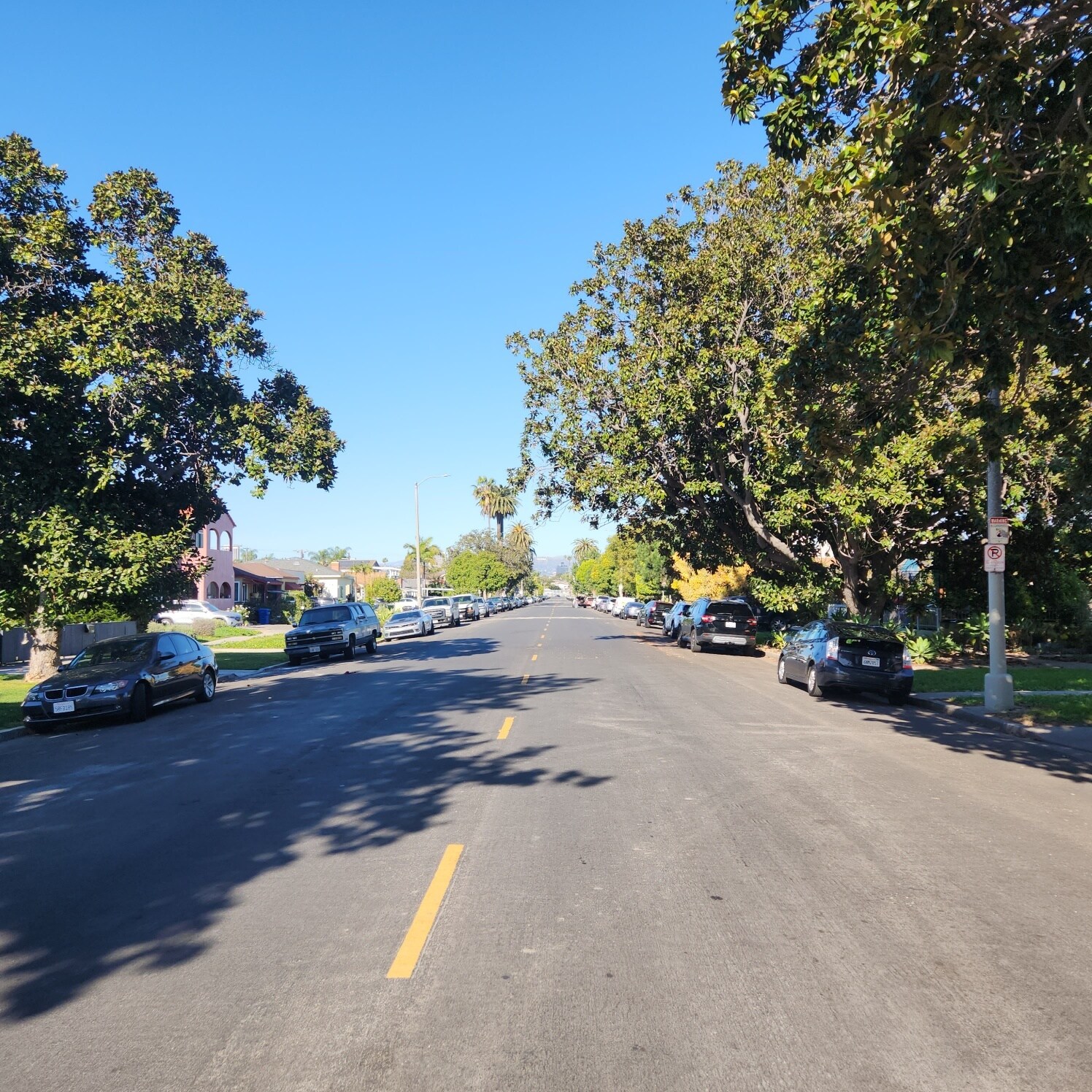 Building Photo - 2406 S Dunsmuir Ave