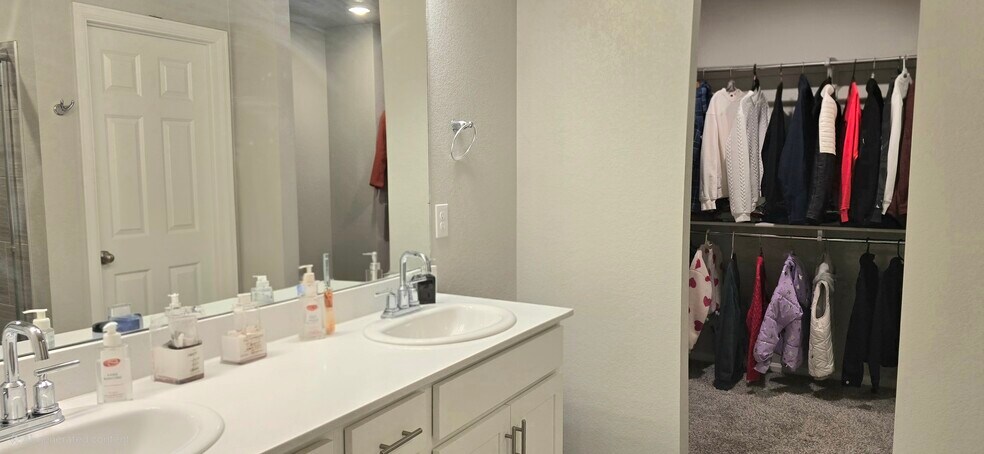 Building Photo - 5051 S Robb Ct